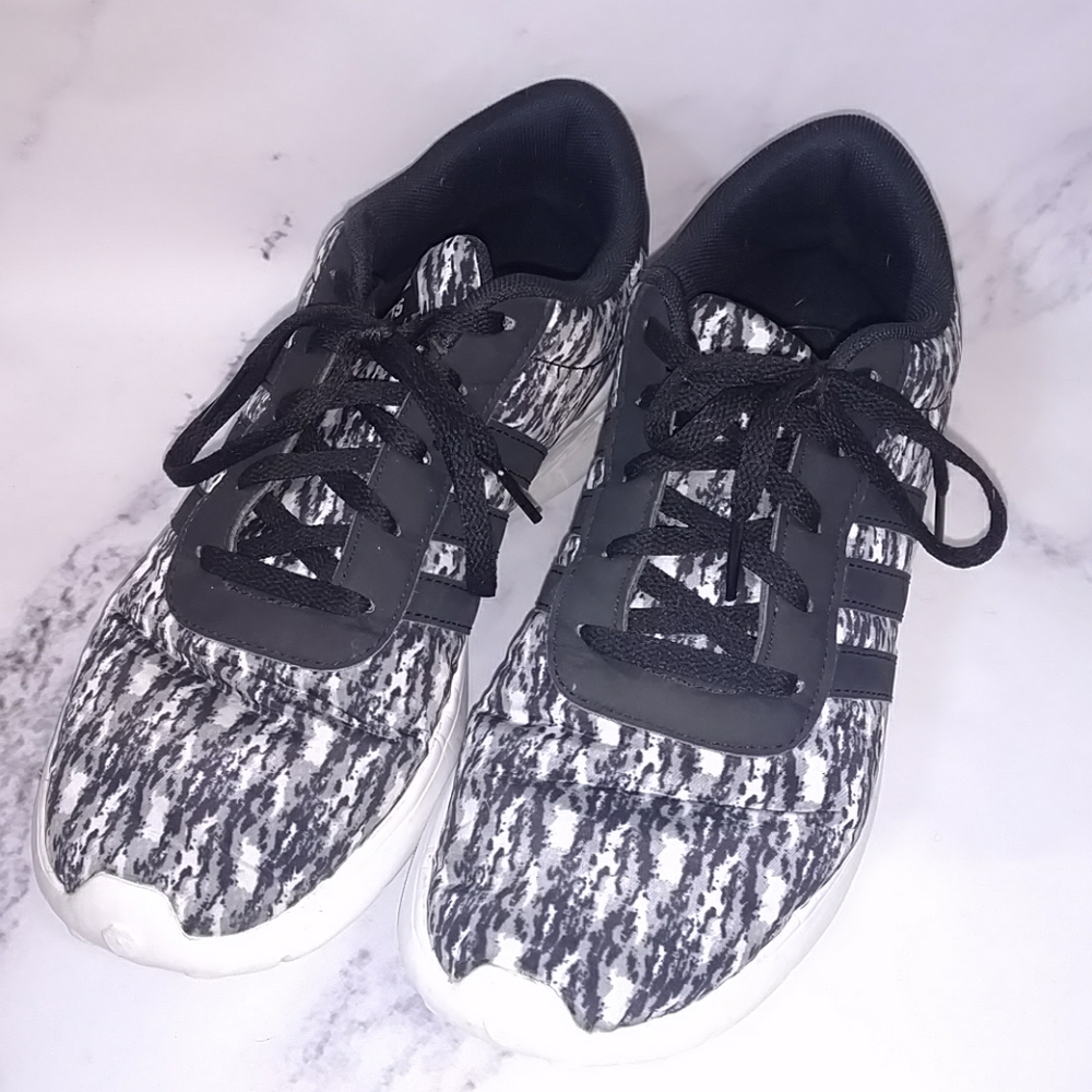 Adidas Tennis Shoes